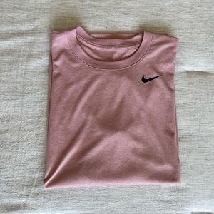 The Nike Tee Dri Fit — Light Pink